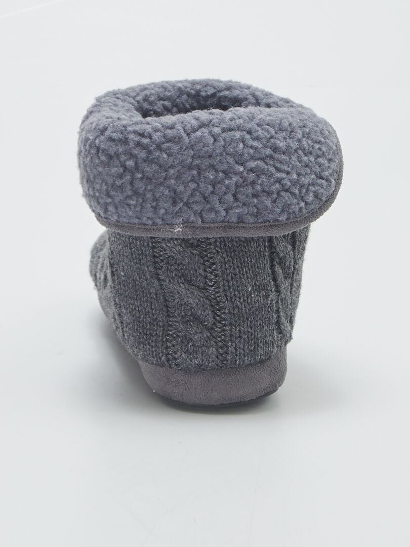 chaussons gris
