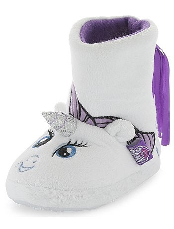 Product Couleur : blanc, rose, bleu,, - Taille : 31, 30, 28,27,29Habillement Fille / Fille 3-12 ans / Chaussures, chaussons / Chaussons Enfile ces chaussons aussi adorables que confortables, et retrouve la magie de 'My KIABI