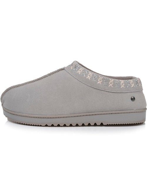 Chaussons bottillons dessus cuir, semelle confort femme isotoner - Kiabi Chaussons bottillons dessus cuir, semelle confort femme isotoner - Kiabi