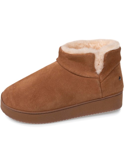 Chaussons bottillons dessus en cuir, semelle plateforme femme isotoner - Kiabi Chaussons bottillons dessus en cuir, semelle plateforme femme isotoner - Kiabi