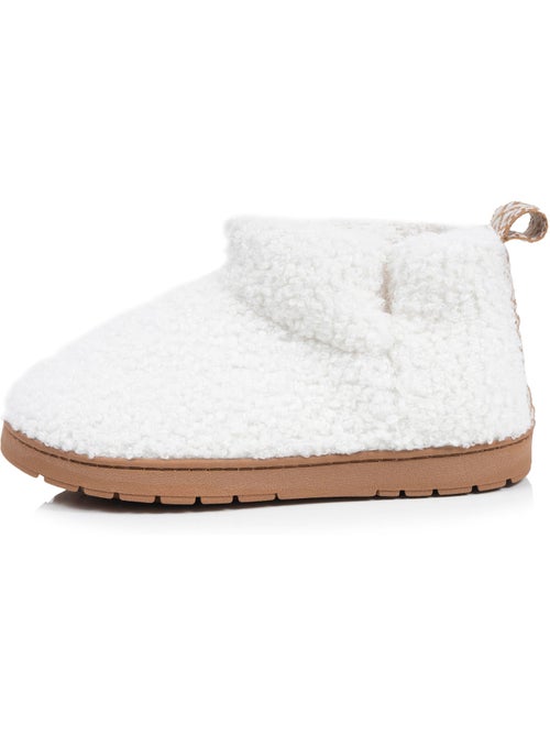 Chaussons bottillons maille bouclette - semelle crantée fille isotoner - Kiabi Chaussons bottillons maille bouclette - semelle crantée fille isotoner - Kiabi