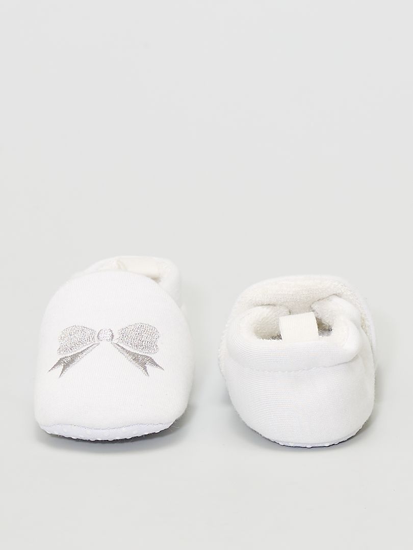 Chaussons Bébé KINOUSSES - Taille 0-3 Mois - 100% Acrylique - Brodé "Mamie D'amour" - Cadeau Naissance