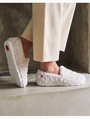 Chaussons charentaises souples, ultra confortables et légers, femme isotoner