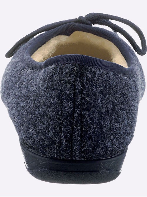 Chaussons en feutre avec nœud décoratif et doublure en laine - Taille standard - Witt - Kiabi Chaussons en feutre avec nœud décoratif et doublure en laine - Taille standard - Witt - Kiabi