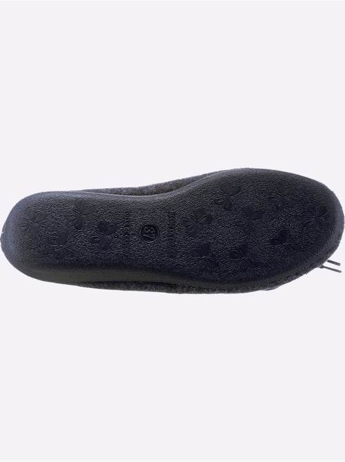 Chaussons en feutre avec nœud décoratif et doublure en laine - Taille standard - Witt - Kiabi Chaussons en feutre avec nœud décoratif et doublure en laine - Taille standard - Witt - Kiabi