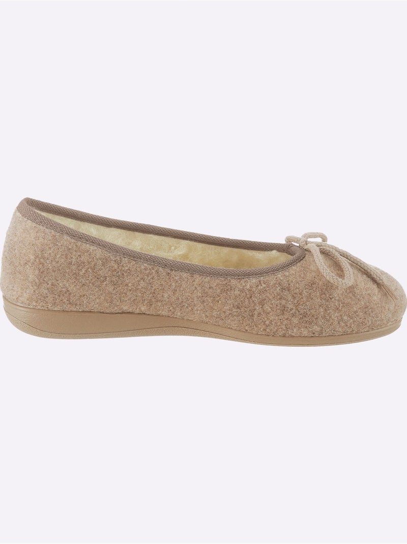 Chaussons en feutre avec nœud décoratif et semelle en caoutchouc - Taille standard - Witt Beige - Kiabi