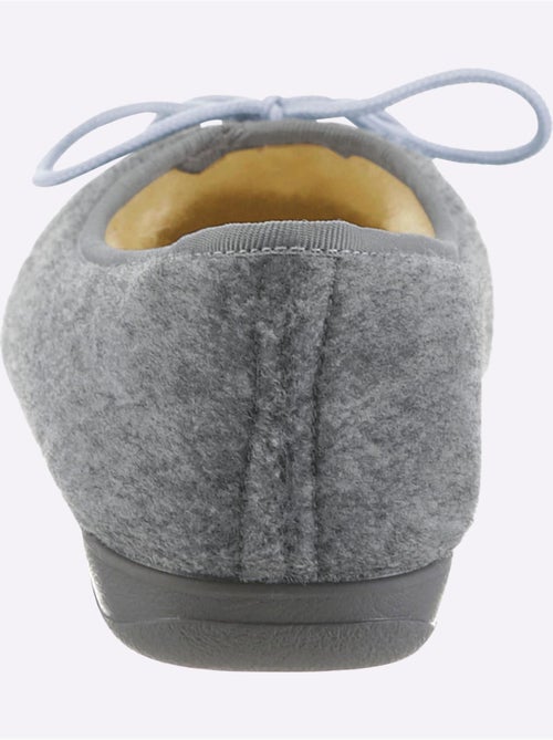 Chaussons en feutre avec nœud décoratif et semelle en caoutchouc - Taille standard - Witt - Kiabi