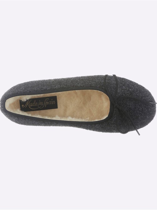 Chaussons en feutre avec nœud décoratif et semelle en caoutchouc - Taille standard - Witt - Kiabi
