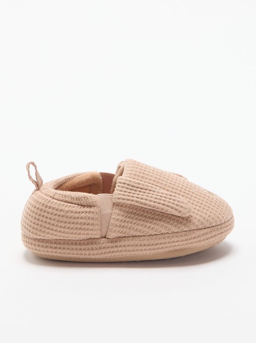 Chaussons en nid d'abeille - Kiabi Chaussons en nid d'abeille - Kiabi