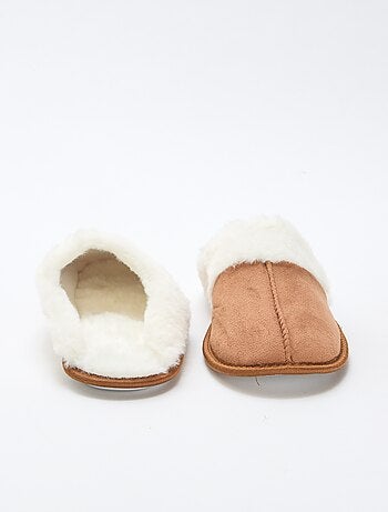 Chaussons en suédine avec fausse fourrure