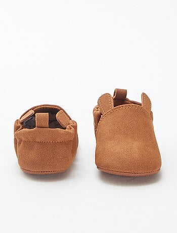 Chaussons en suédine avec oreilles en relief