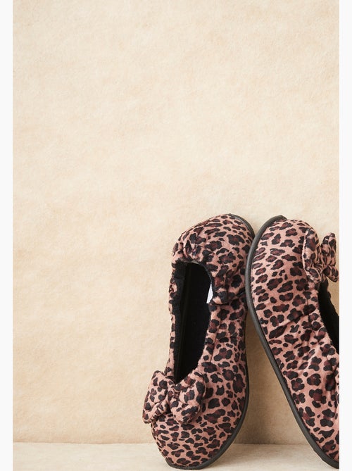 Chaussons en velours - Damart - Kiabi