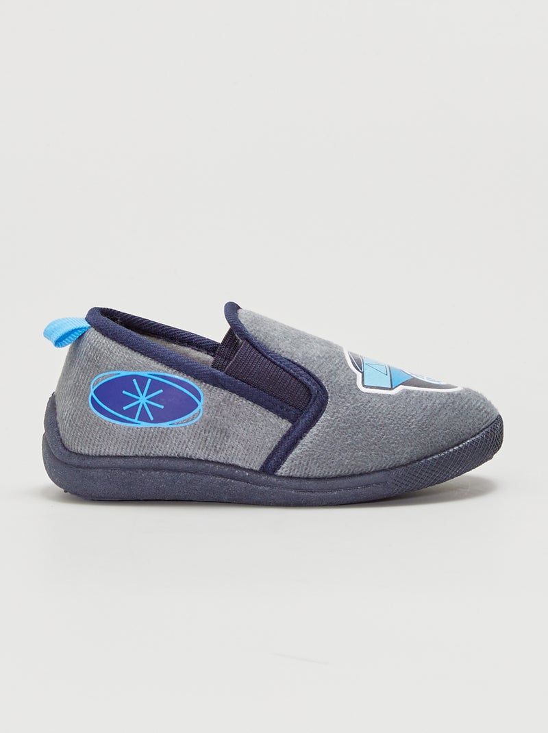 Chaussons en velours fermés gris - Kiabi