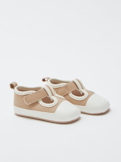 Chaussons esprit baskets en toile - Kiabi