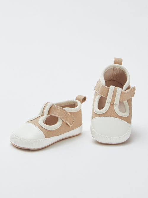 Chaussons esprit baskets en toile - Kiabi