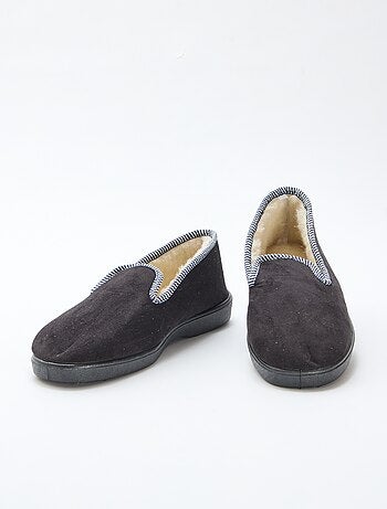 Chaussons fourrés avec bords contrastants