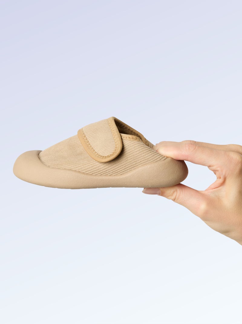 Chaussons 'Kitchoun' souples fourrés barefoot Beige - Kiabi