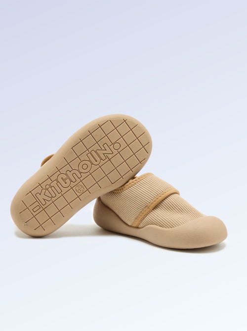 Chaussons 'Kitchoun' souples fourrés - Kiabi Chaussons 'Kitchoun' souples fourrés - Kiabi