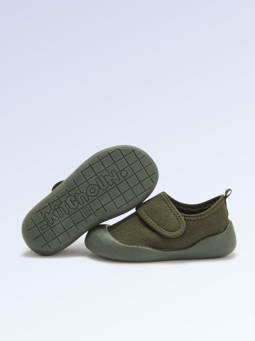 Chaussons 'Kitchoun' souples fourrés - Kiabi Chaussons 'Kitchoun' souples fourrés - Kiabi