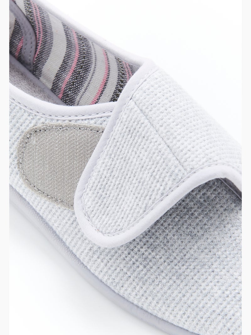 Chaussons maille gaufrée à scratch - Damart Gris - Kiabi