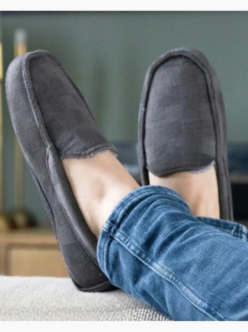 Chaussons mocassins ultra confortables et légers homme isotoner - Kiabi Chaussons mocassins ultra confortables et légers homme isotoner - Kiabi