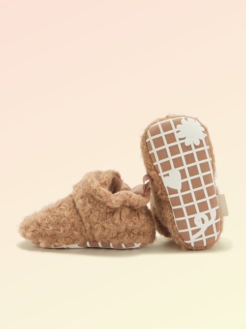 Chaussons montants effet moutonné - 'Kitchoun' - Kiabi Chaussons montants effet moutonné - 'Kitchoun' - Kiabi