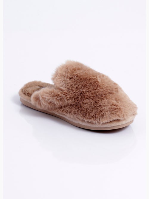 Chaussons mules chauds fourrure douce - AFIBEL - Kiabi Chaussons mules chauds fourrure douce - AFIBEL - Kiabi