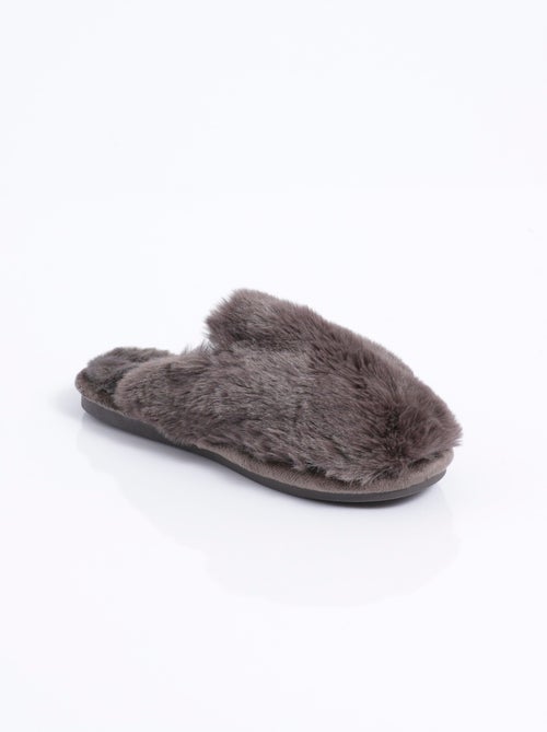 Chaussons mules chauds fourrure douce - AFIBEL - Kiabi Chaussons mules chauds fourrure douce - AFIBEL - Kiabi
