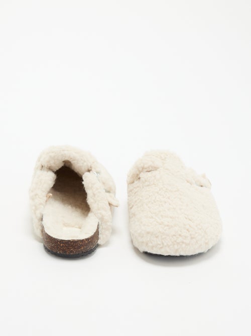 Chaussons mules effet moutonné avec bride - Kiabi Chaussons mules effet moutonné avec bride - Kiabi