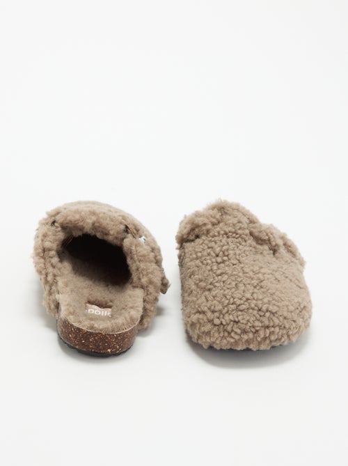 Chaussons mules effet moutonné avec bride - Kiabi Chaussons mules effet moutonné avec bride - Kiabi