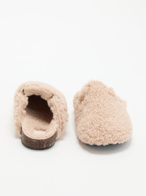 Chaussons mules effet moutonné avec bride - Kiabi Chaussons mules effet moutonné avec bride - Kiabi