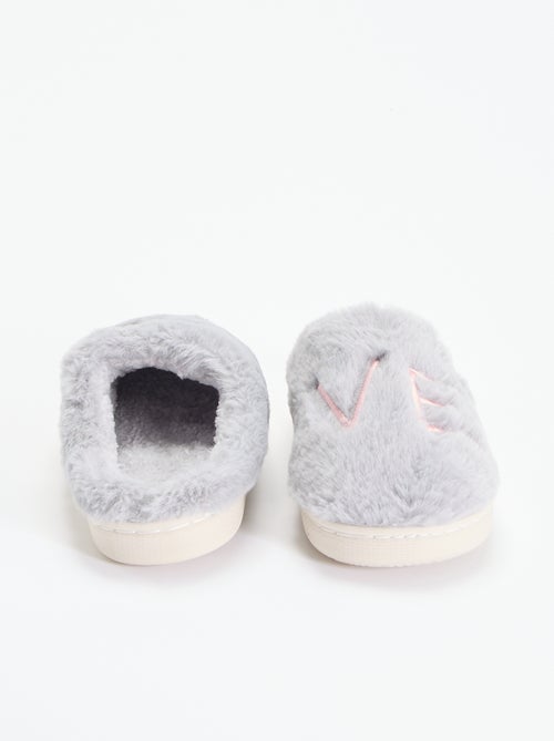 Chaussons mules en maille peluche - Kiabi Chaussons mules en maille peluche - Kiabi