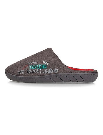 Chaussons mules en polaire avec des détails graffiti garçon Isotoner