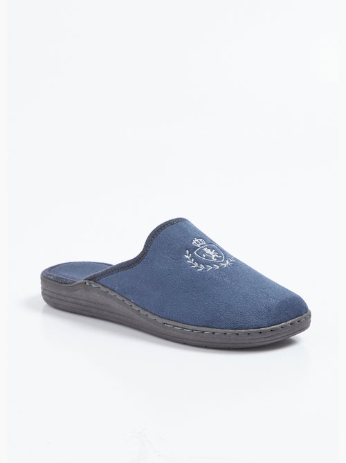 Chaussons mules largeur confort textile velouté brodé - Afibel - Kiabi Chaussons mules largeur confort textile velouté brodé - Afibel - Kiabi