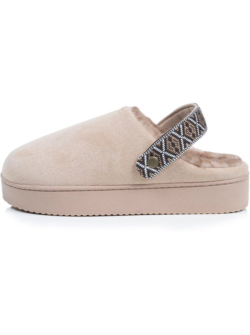 Chaussons mules suédine semelle plateforme femme Isotoner - Kiabi Chaussons mules suédine semelle plateforme femme Isotoner - Kiabi