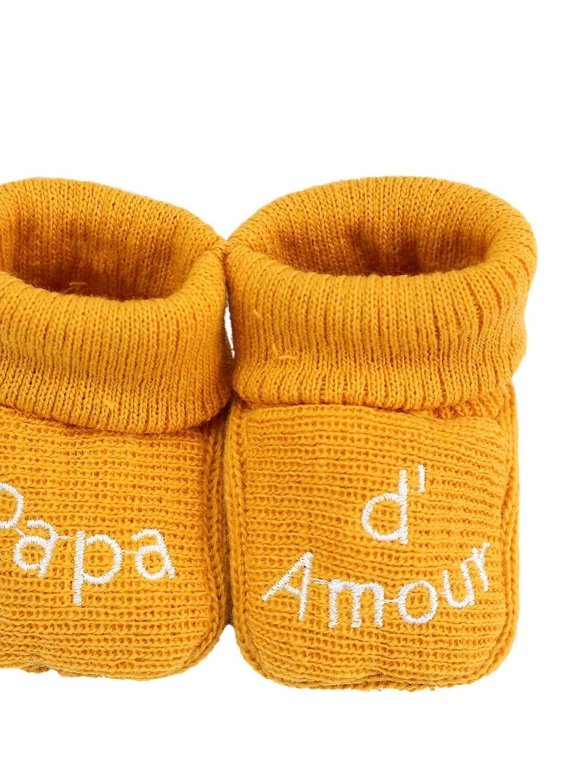 Chaussons naissance - message Papa d'Amour Moutarde - Kiabi