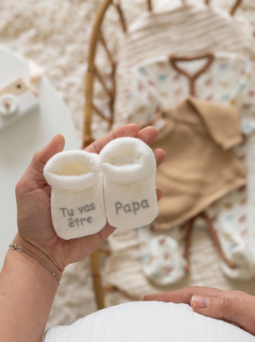 Chaussons naissance pour annoncer la grossesse - Kiabi