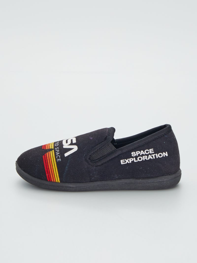 Chaussons 'NASA' noir - Kiabi