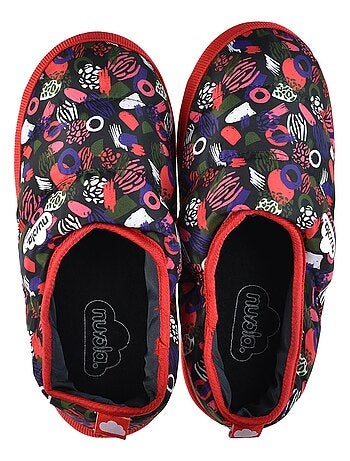 Chaussons unisexes Nuvola avec semelles en gomme.