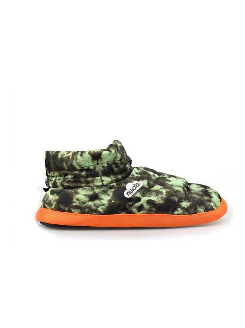 Chaussons verts unisexes avec semelle en gomme - Kiabi