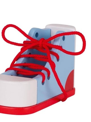 Chaussure à lacer en bois