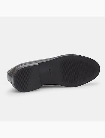 Chaussure à lacets avec brogue Bata