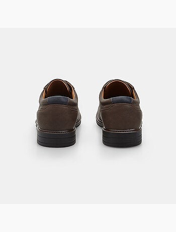 Chaussure à lacets Bata