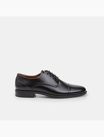 Chaussure à lacets Bata