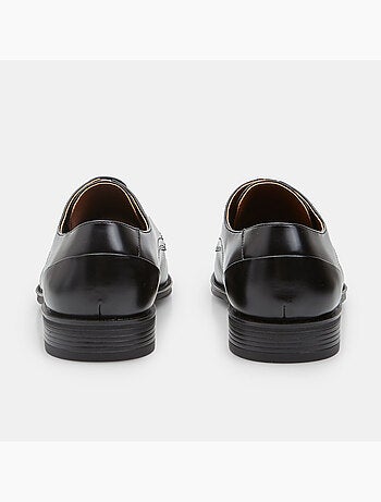 Chaussure à lacets Bata