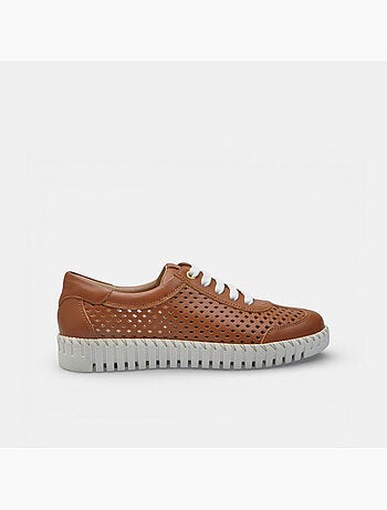 Chaussure à lacets en cuir ajouré Bata