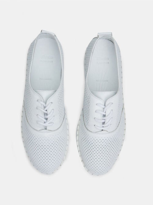 Chaussure à lacets en cuir BATA - Kiabi