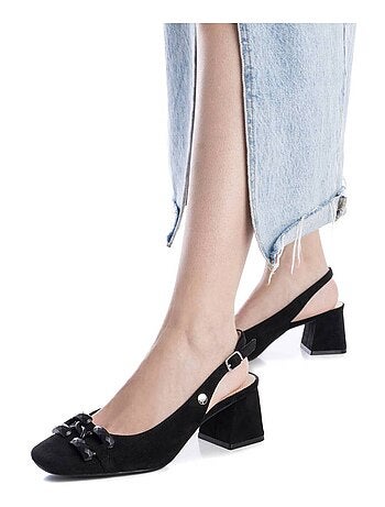 Chaussure entreprise à talon avec boucle