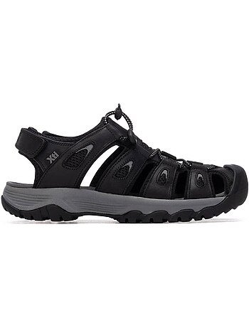 Chaussure fermeture adhérente