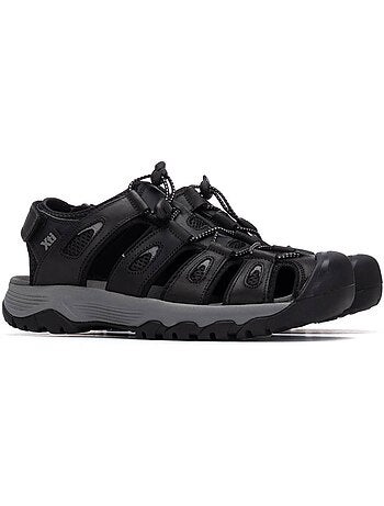 Chaussure fermeture adhérente